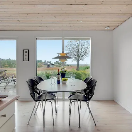 Stunning In With Kitchen *