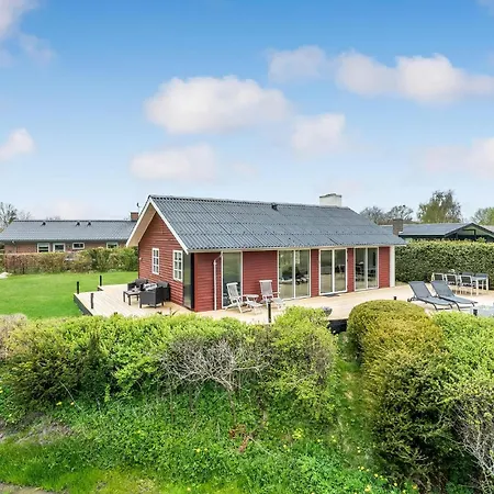 Holiday home Stunning In With Kitchen *
