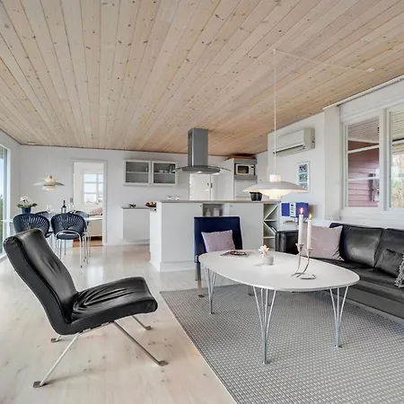 Stunning In With Kitchen * Hadsund
